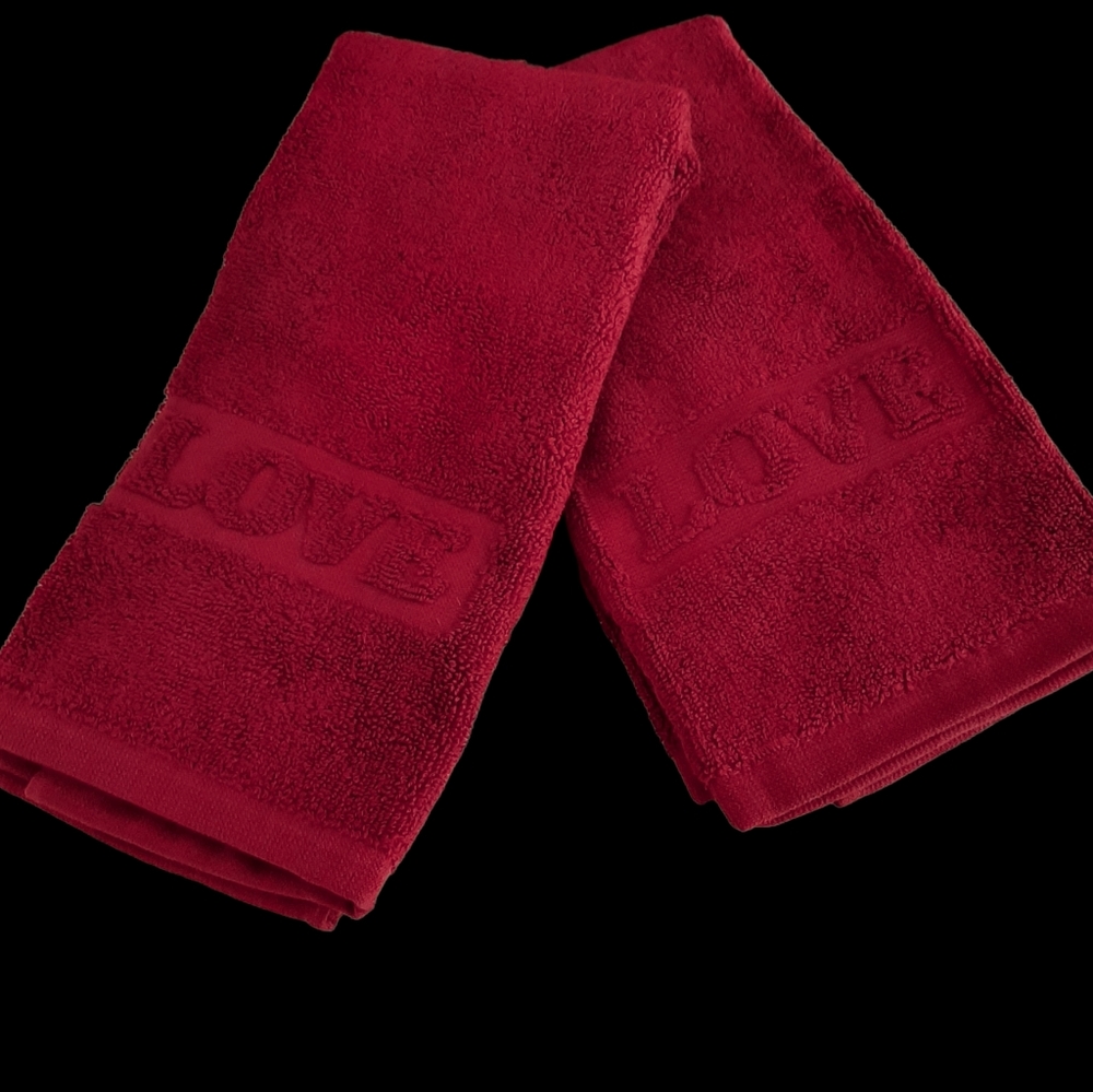 *Pottery Barn Cardinal Red Love Guest Towels - Set of 2 Towels Valentines